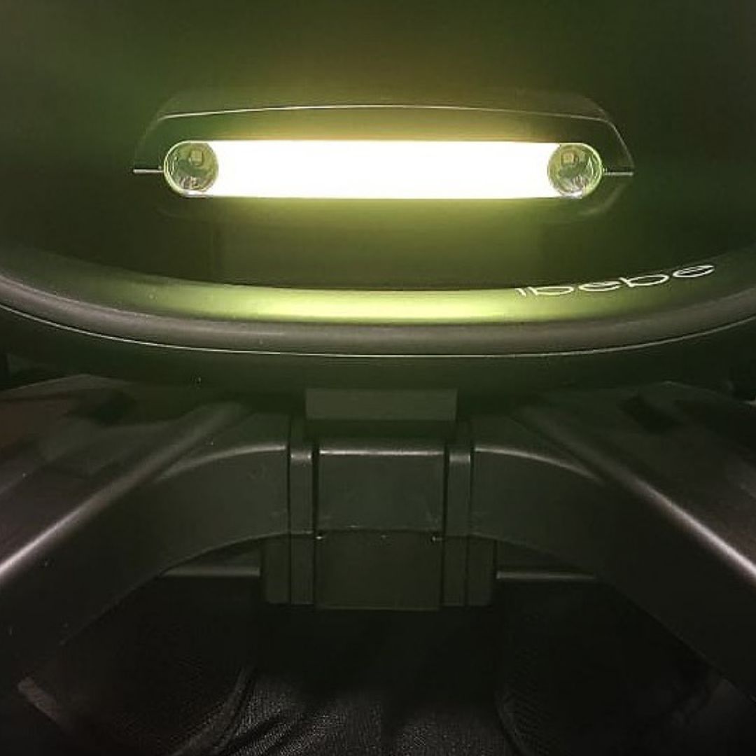 Carrito de bebé eléctrico ibebe Drive con sistema de frenado inteligente luz led