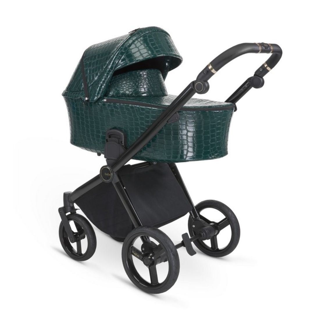 iBebe Gloss eco cocodrilo verde capazo para recién nacido hasta 9kg y silla de paseo hasta 22kg con saco de dormir y mochila comodidad absoluta y funcionalidad diseño cautivador