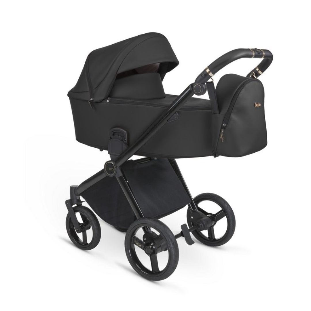 iBebe-Gloss-eco-negro - carritosdebebes.com iBebe Gloss eco negro capazo para recién nacido hasta 9kg y silla de paseo hasta 22kg con saco de dormir y mochila comodidad absoluta y funcionalidad diseño cautivador